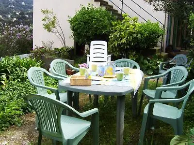 Les Lilas Blancs וילפראנש-סור-מר